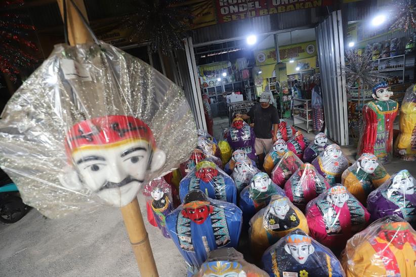 Jelang HUT ke-499 Jakarta, Perajin Ondel-Ondel Setu Babakan Kebanjiran Pesanan - Bagian 3