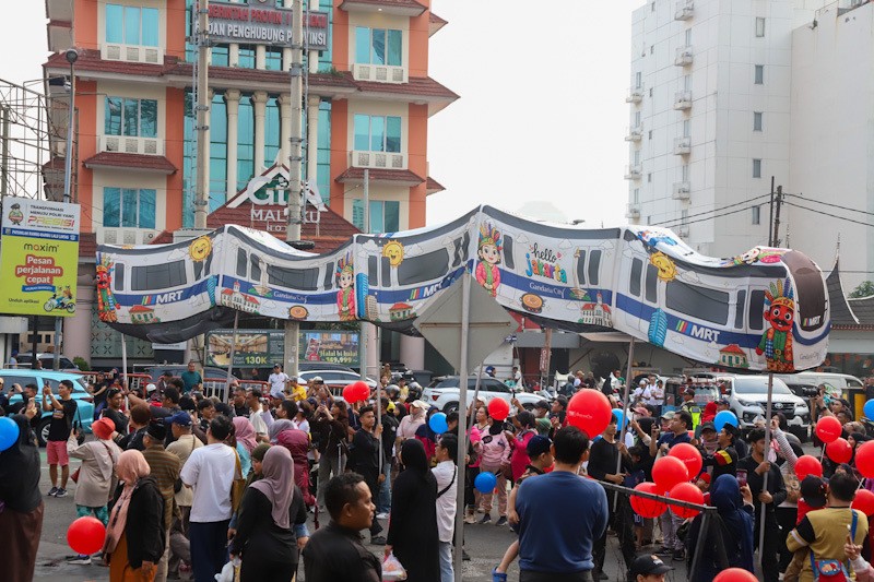17 Mal Meriahkan Pawai Defile HUT ke-499 Jakarta di CFD Bundaran HI