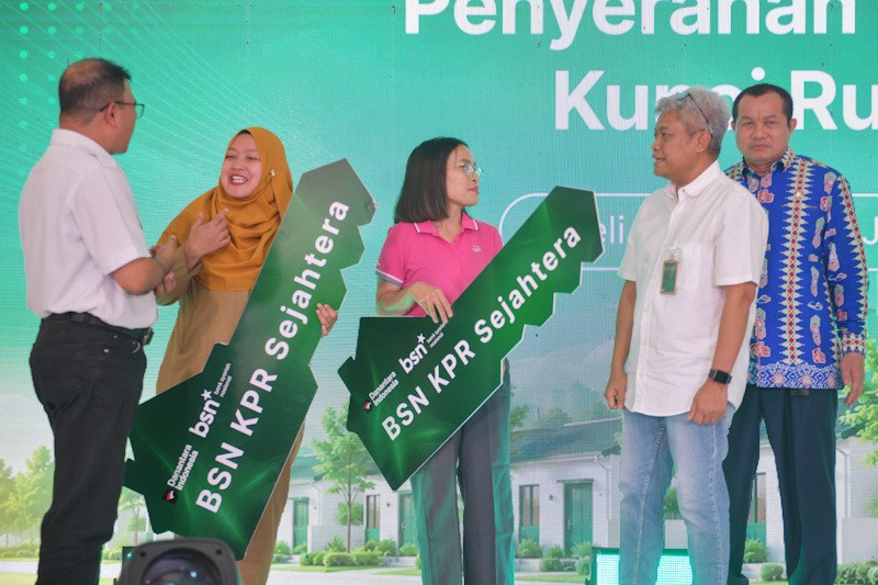 Tancap Gas, Bank BSN Akad Massal KPR 6.000 Rumah Subsidi Serentak di Seluruh Indonesia - Bagian 3