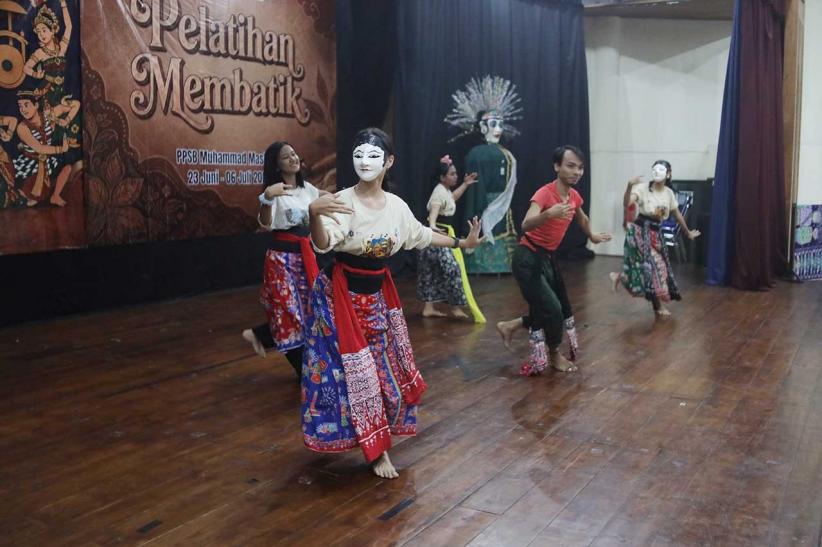Potret Pelatihan Tari Tradisional di Tanah Abang - Bagian 3
