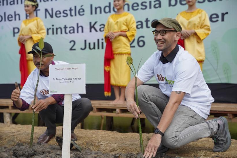 60.000 Pohon Mangrove Ditanam di Kawasan Pesisir Desa Modang Paser Kaltim - Bagian 3