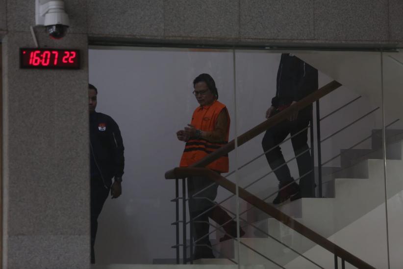 Penampakan Eks Sekjen MPR Ma'ruf Cahyono Ditahan KPK - Bagian 2