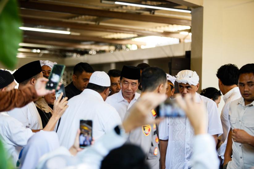 Jokowi Melayat ke Rumah Duka Rachmat Gobel - Bagian 2