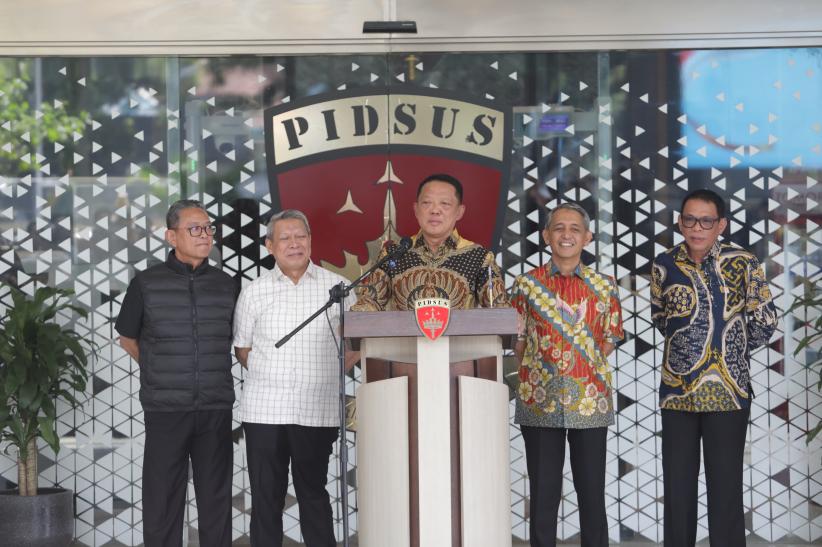 Jampidsus Febrie Adriansyah Bantah Isu Mundur, Tegaskan Tetap Fokus Berantas Korupsi - Bagian 3