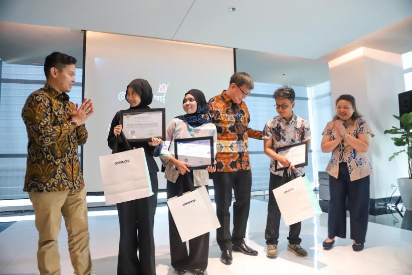 13 Mahasiswa Indonesia Terima Beasiswa Pendidikan dari Singapura - Bagian 3