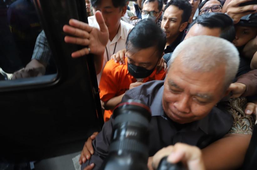 Penampakan Don Ritto Dibawa ke Kejagung - Bagian 1