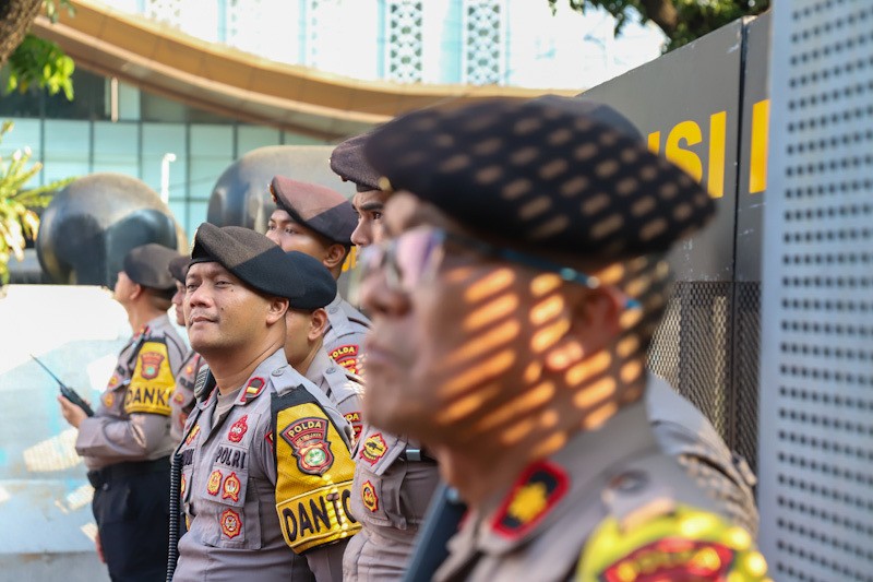 Kritik Pemerintah, Ratusan Mahasiswa Unjuk Rasa di Patung Kuda - Bagian 3