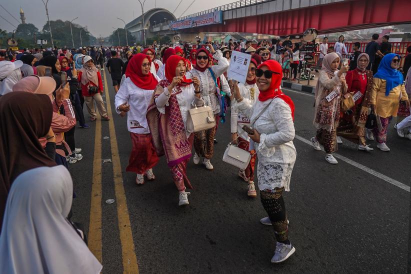 Ribuan Perempuan Ikuti Parade Kebaya Wastra Sumsel Pecahkan Rekor MURI - Bagian 4