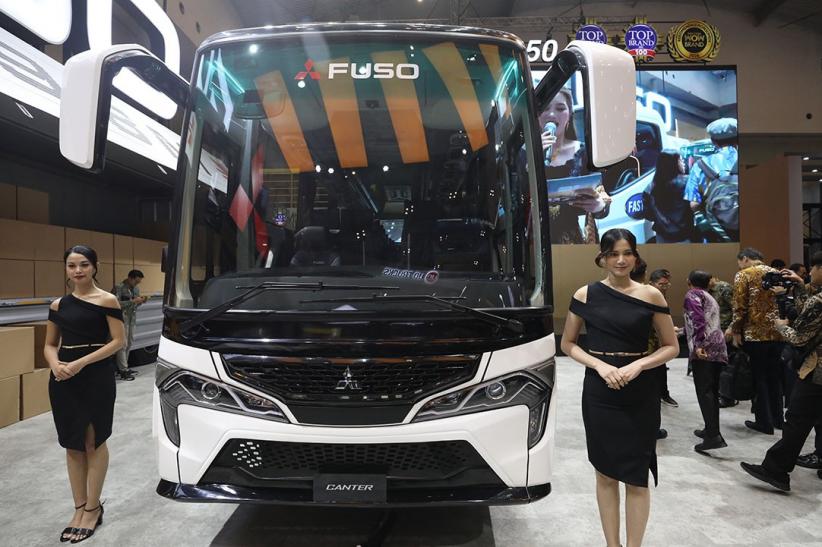 GIIAS 2026, Canter Extra Long Bus Diluncurkan - Bagian 1