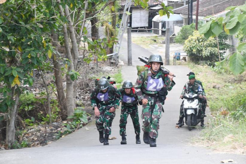 Potret Kegigihan Prajurit Yonif 400/Banteng Raiders Jawara Lomba Peleton Tangkas - Bagian 3