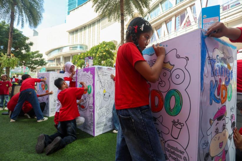 Melihat Kreativitas Anak-Anak Mewarnai Kemasan Susu Tango Kido - Bagian 3