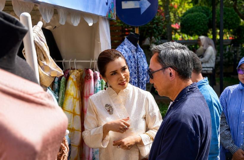 Batik Walk Buka Rangkaian Jambore Batik Jawa Barat 2026 di Bandung - Bagian 5