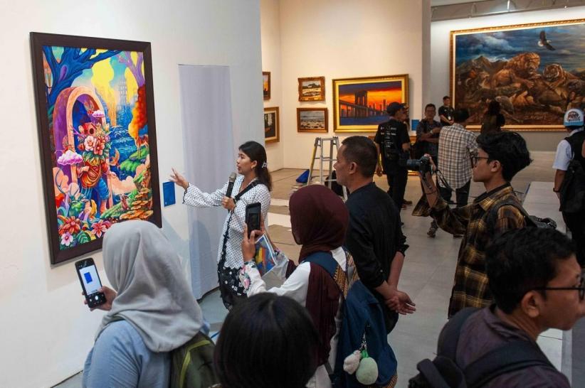 SBY dan 27 Seniman Suarakan Perdamaian Lewat Lukisan - Bagian 2