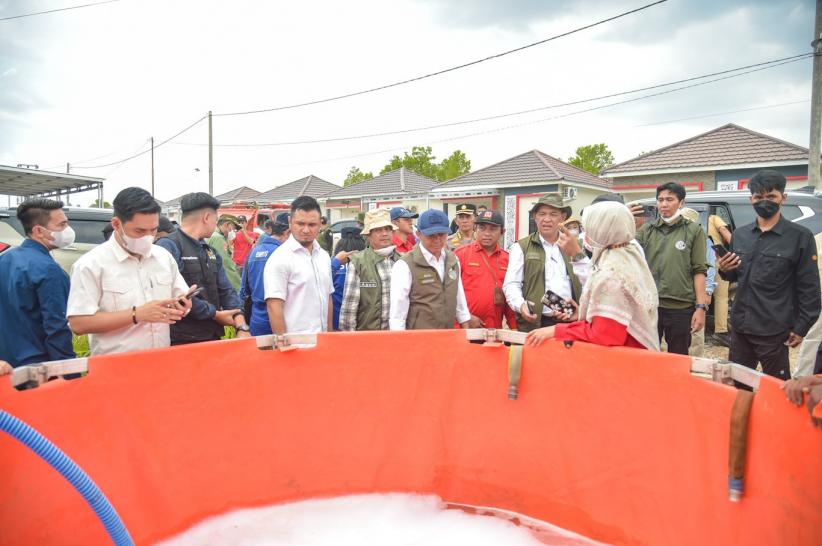 Menhut Raja Juli Antoni Cek Penanganan Karhutla di Kalimantan Selatan - Bagian 5
