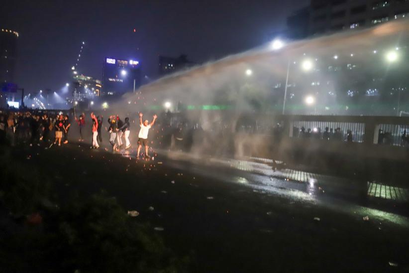 Aksi Tuntut RUU Perampasan Aset Disahkan di DPR Berujung Bentrok - Bagian 1