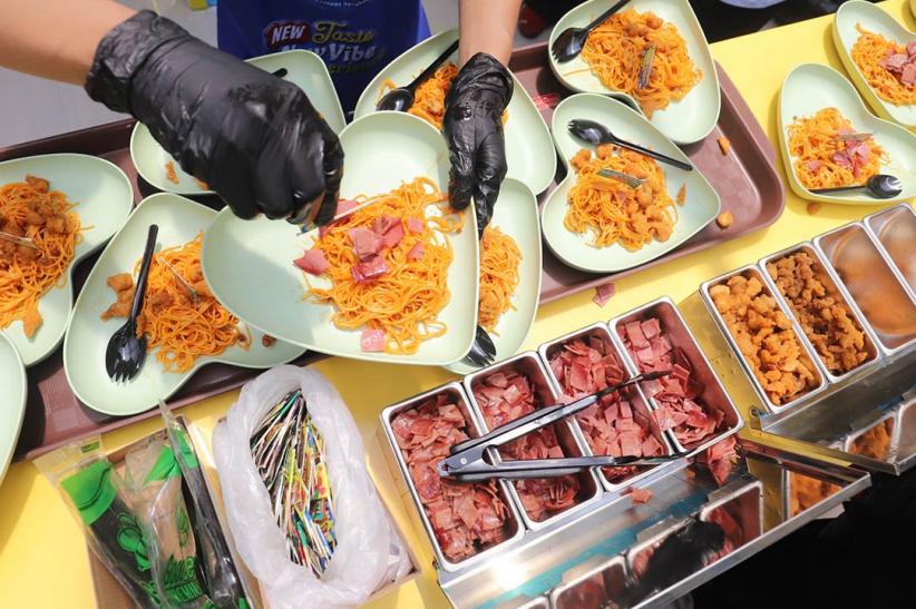 Mencicipi Kuliner Spageti Instan dengan Perpaduan Rasa Pizza dan Fried Chicken - Bagian 1