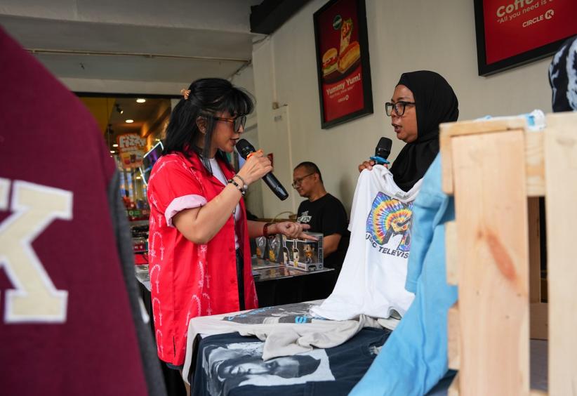 Weekend Market Buka Ruang Temu Komunitas, Kolektor, dan Pelaku Kreatif    - Bagian 1