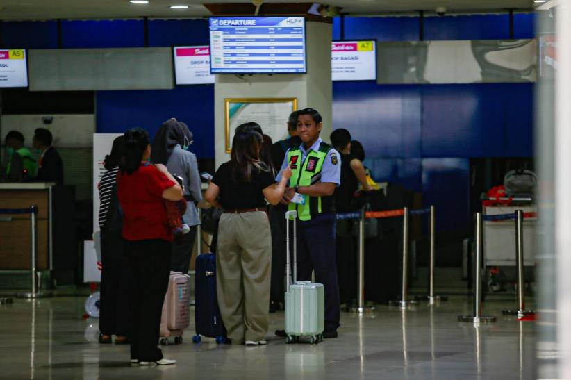 Bandara Halim Perdanakusuma Tutup  Imbas Gunung Anak Krakatau Erupsi - Bagian 1