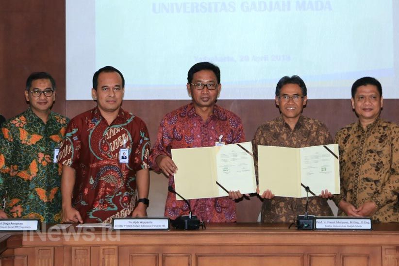 BRI Berikan Layanan Perbankan serta Beasiswa Pendidikan kepada UGM dan Unair - Bagian 2