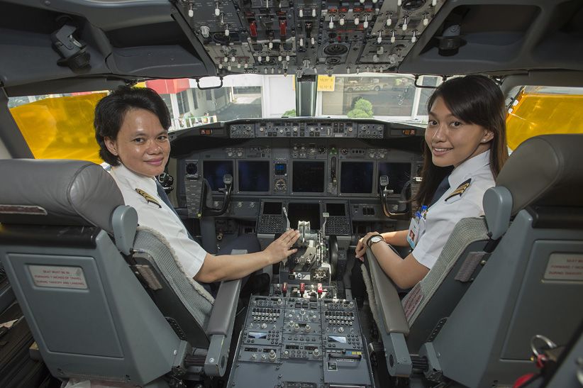 Bak Pramugari, Menteri Susi Sapa Penumpang Garuda Kartini Flight - Bagian 4