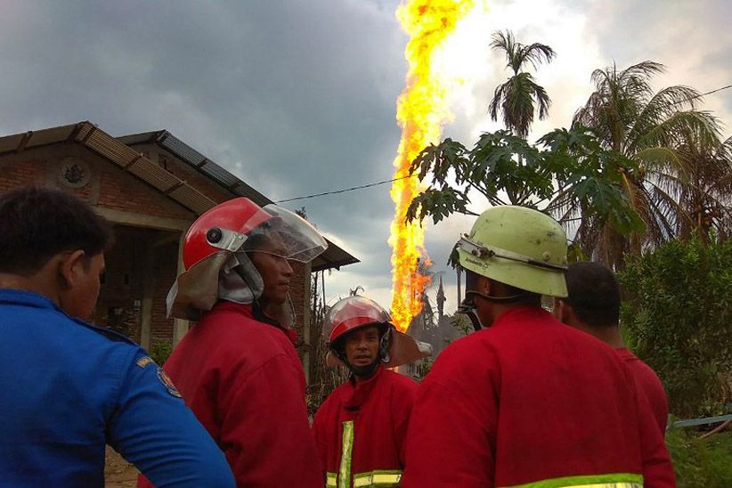 Sumur Minyak Meledak, Api Menyembur hingga Puluhan Meter di Aceh Timur - Bagian 1