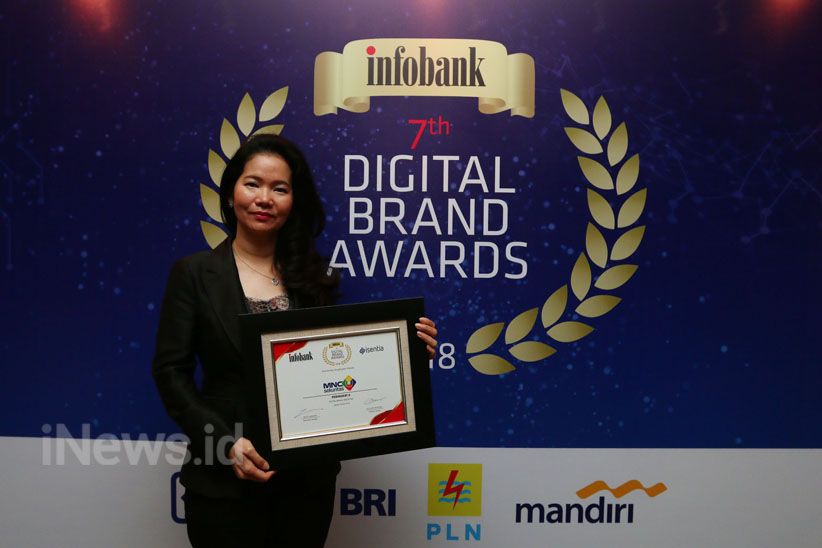 MNC Sekuritas Kembali Raih Penghargaan Infobank Digital Brand Awards 2018 - Bagian 3
