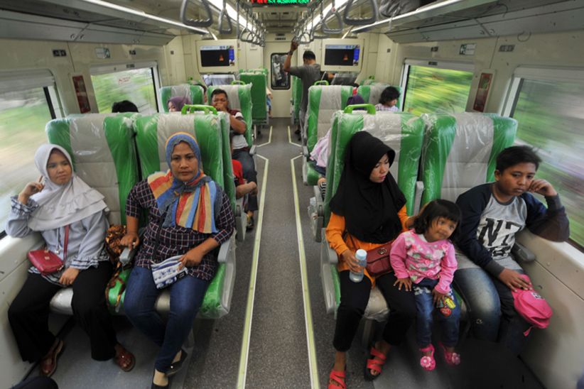 KAI Operasikan Kereta Tujuan Bandara Internasional Minangkabau  - Bagian 1