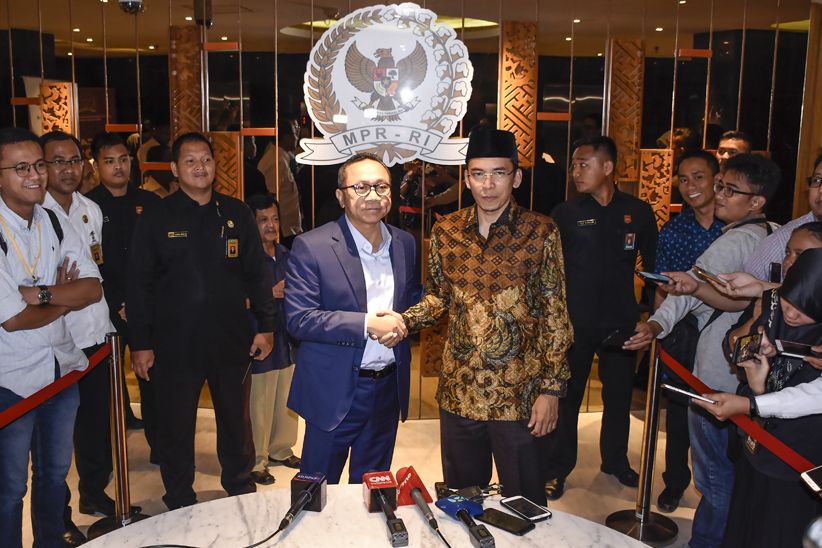 Zulkifli Hasan Bertemu Tuan Guru Bajang Bahas Pilpres 2019 - Bagian 2