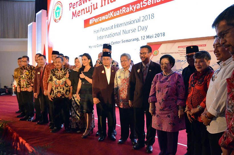 Hadiri Hari Perawat Internasional, Megawati Dukung Revisi UU ASN - Bagian 2