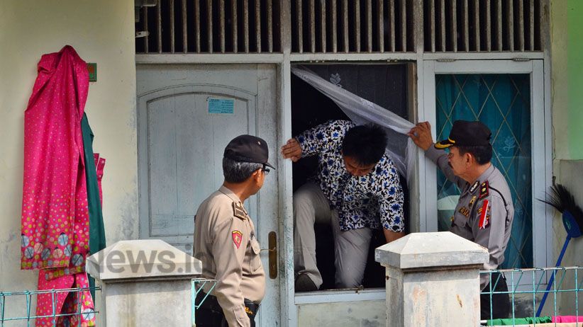 Densus 88 Gerebek Rumah Terduga Teroris di Tasikmalaya - Bagian 3