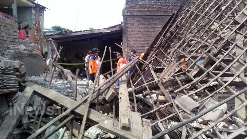 Rumah Industri Pembuatan Tahu Meledak, 1 Warga Tewas - Bagian 1