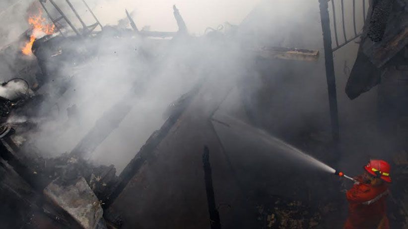 Puluhan Rumah di Cipinang Muara Hangus Terbakar - Bagian 4