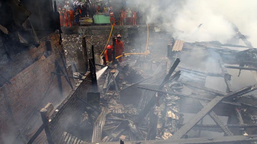 Puluhan Rumah di Cipinang Muara Hangus Terbakar - Bagian 3