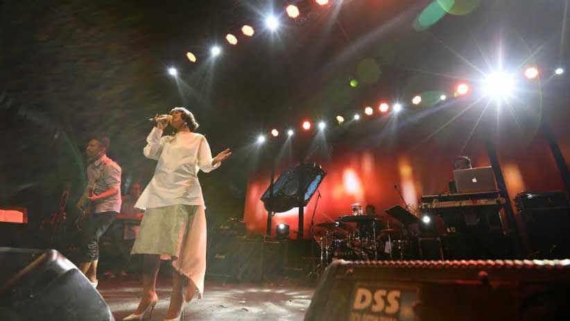 Andien Hibur Pengunjung Ramadan Jazz Festival - Bagian 1