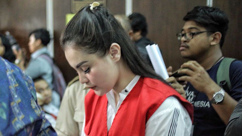 Ekspresi Jennifer Dunn Jalani Sidang Pleidoi Kasus Narkoba - Bagian 5