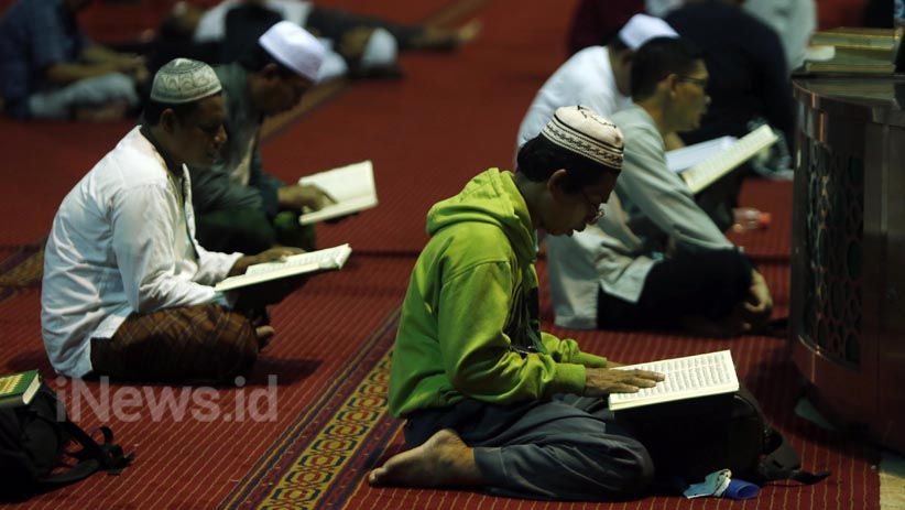 9 Amalan Menjemput Lailatul Qadar