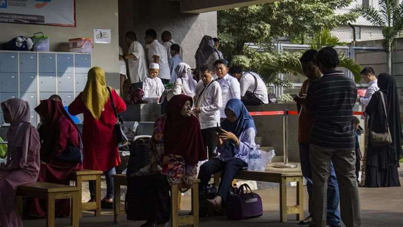 Lebaran di Balik Jeruji Besi, Tahanan KPK Dikunjungi Keluarga - Bagian 1