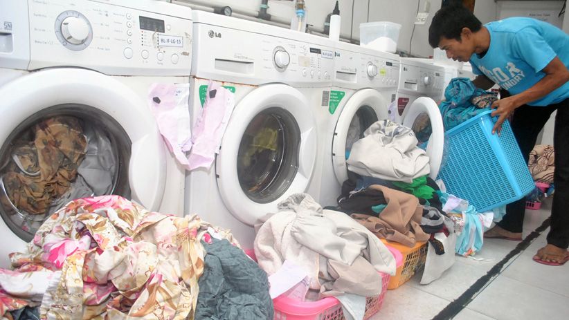 Jasa Laundry Pakaian Kebanjiran Order Pascalibur Lebaran - Bagian 1