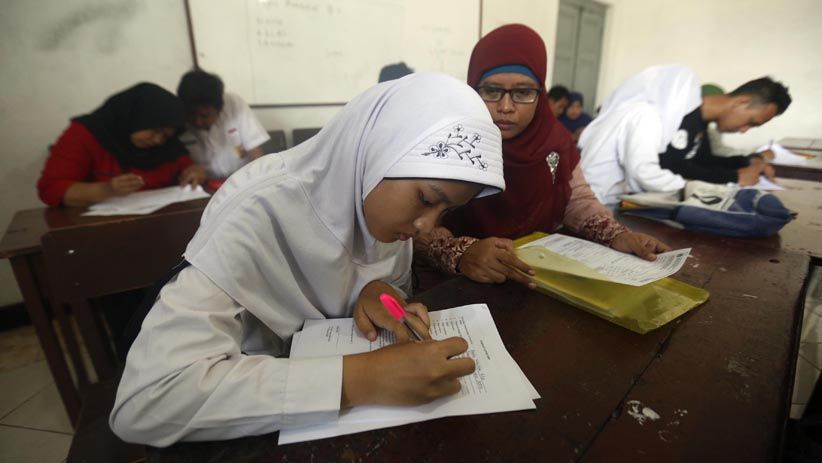 Calon Siswa SMK Negeri 1 Jakarta Lulus PPDB Antre Lapor Diri - Bagian 5