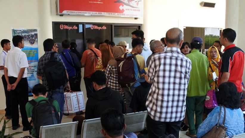 Terdampak Erupsi Gunung Agung, Bandara Notohadinegoro Jember Ditutup - Bagian 1