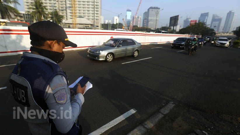 Perluasan Kebijakan Ganjil Genap di Jakarta Mulai Diuji Coba - Bagian 1