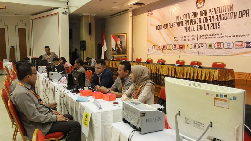 KPU Buka Pendaftaran Caleg DPR RI Mulai Hari Ini - Bagian 1