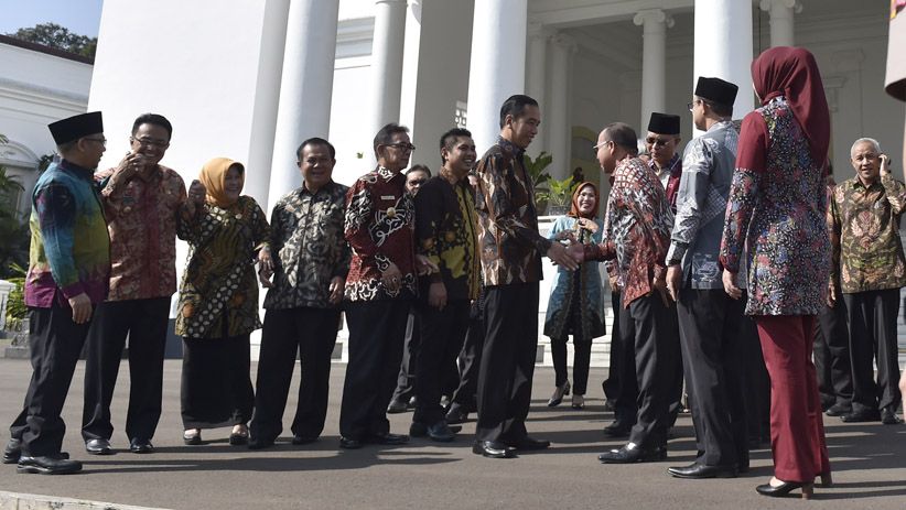 Jokowi Berdialog soal Gejolak Ekonomi Daerah dengan Bupati Se-Indonesia - Bagian 1