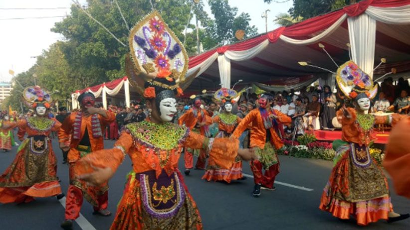 Parade Budaya Meriahkan Jakarnaval 2018 - Bagian 5
