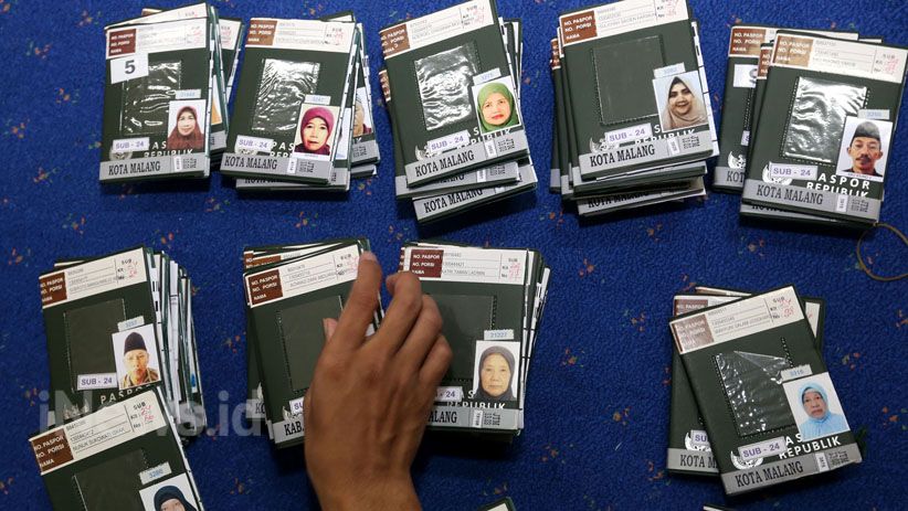 PPIH Embarkasi Surabaya Sesuaikan Paspor dan Visa Haji 2018 - Bagian 5