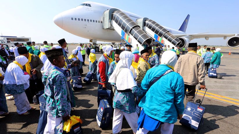 Kloter Pertama Jamaah Calon Haji Embarkasi Surabaya Berangkat ke Tanah Suci - Bagian 3