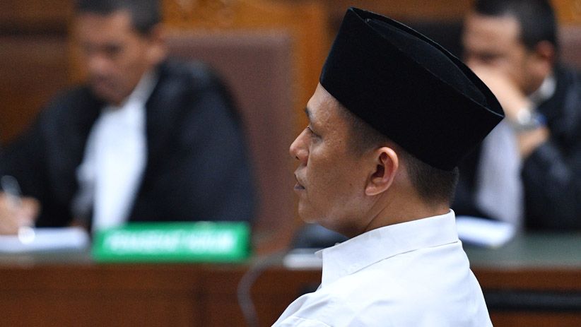 Bupati Nonaktif Lampung Tengah Divonis 3 Tahun Penjara, Hak Politik Dicabut - Bagian 2