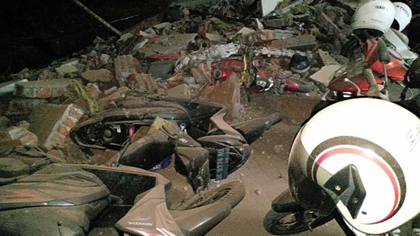 Gempa Lombok 7 SR, Motor-Motor Hancur Tertimpa Bangunan di Bali - Bagian 2