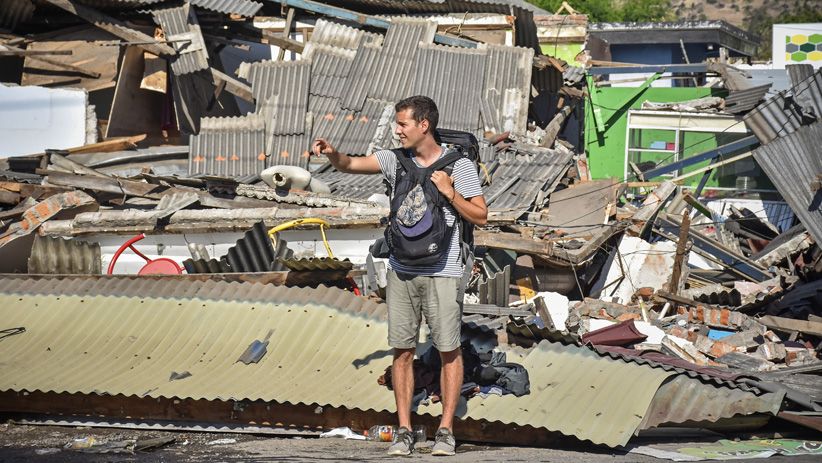 Pascagempa, Wisatawan Asing Tinggalkan Kawasan Wisata Lombok - Bagian 2