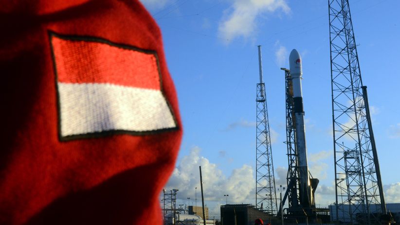 Foto Satelit Merah Putih Diluncurkan di Amerika Serikat - Bagian 1